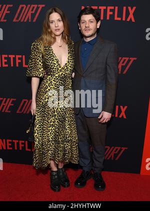 Zoe Grisedale et Iwan Rheon lors de la première mondiale de Netflix « The Dirt » qui s'est tenue au Arclight Hollywood Cinerama Dome le 18 mars 2019 à Hollywood, Californie. Banque D'Images