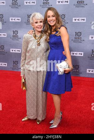 Barbara Rush et Claudia Cowan participant à la projection de 30th ans de « quand Harry met Sally » lors du gala d'ouverture du festival du film classique de la MCT 2019 qui a lieu au cinéma chinois IMAX de TCL Banque D'Images