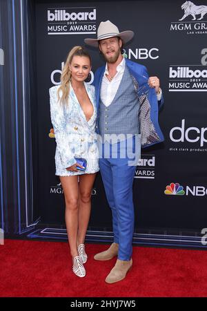 Brian Kelley et Brittney Marie Cole assistent aux Billboard Music Awards 2019 au MGM Grand Garden Arena de Las Vegas, Nevada Banque D'Images