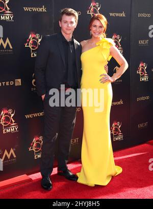 Chad Duell et Courtney Hope ont assisté aux Prix d'Emmy des arts créatifs de la journée 46th qui ont eu lieu au Centre civique de Pasadena Banque D'Images