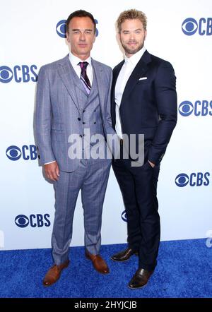 Julian McMahon et Kellan Lutz assistent à la présentation du CBS 2019 au Todd English Food Hall Banque D'Images