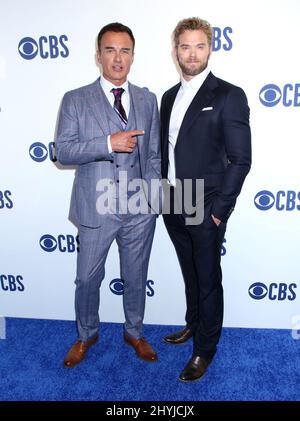 Julian McMahon et Kellan Lutz assistent à la présentation du CBS 2019 au Todd English Food Hall Banque D'Images