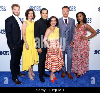 Kellan Lutz, Alana de la Garza, Nathaniel Arcand, Keisha Castle Hughes, Julian McMahon et Roxy Sternberg assistent à l'avant-garde de CBS 2019 qui a eu lieu au Todd English Food Hall Banque D'Images