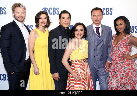 Kellan Lutz, Alana de la Garza, Nathaniel Arcand, Keisha Castle Hughes, Julian McMahon et Roxy Sternberg assistent à l'avant-garde de CBS 2019 qui a eu lieu au Todd English Food Hall Banque D'Images