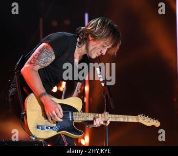 Keith Urban qui se présente au cours du quatrième jour du festival CMA 2019 de Nashville Banque D'Images
