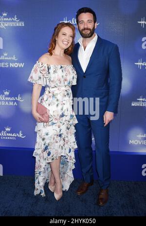 Patti Murin et Colin Donnell à Hallmark Channel et Hallmark Movies & Mystères 2019 été TCA tenu dans une résidence privée à Beverly Hills le 26 juillet 2019 à Beverly Hills, ca. Banque D'Images