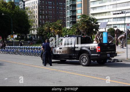 Camion de police près de English Bay Beach, Vancouver (Colombie-Britannique), Canada Banque D'Images