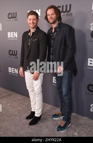 Jensen Ackles et Jared Padalecki arrivant à la CW's Summer TCA All Star Party à Beverly Hilton Hote Banque D'Images