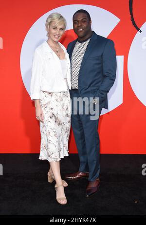 Sam Richardson et Nicole Boyd à la première « Good Boy » de Los Angeles, qui a eu lieu au Regency Village Theatre Banque D'Images