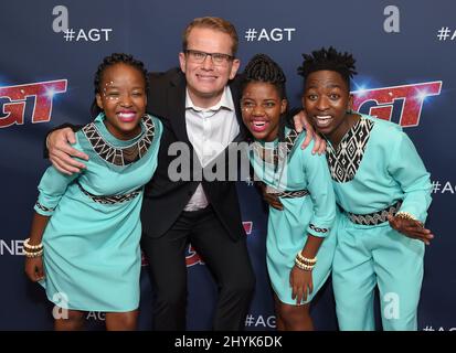 Le chœur de jeunes Ndlovu arrive à la demi-finale « America's Got Talent » au Dolby Theatre le 03 septembre 2019 à Hollywood, Los Angeles. Banque D'Images