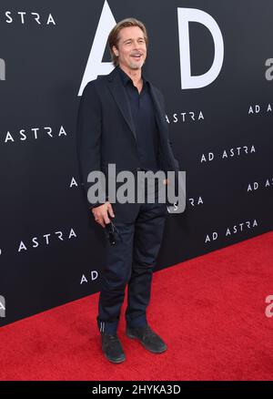 Brad Pitt arrive à la projection spéciale « ad Astra » au Cinerama Dome le 18 septembre 2019 à Hollywood, en Californie. Banque D'Images