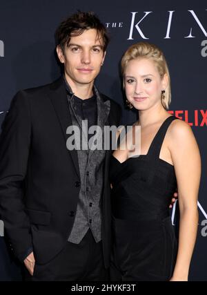 Ian Mellencamp et Jazmin Grace Grimaldi assistent à la première aide de « The King » New York au SVA Theatre le 1 octobre 2019 à New York. Banque D'Images