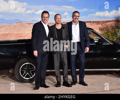 Bryan Cranston, Aaron Paul et Vince Gilligan lors de la première du film « El Camino: A Breaking Bad Movie » de Netflix, qui s'est tenu au Regency Village le 7 octobre 2019 à Westwood, aux États-Unis. Banque D'Images