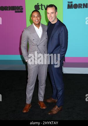 Don Lemon et Tim Malone assistent à l'événement principal mondial « The Morning Show » d'Apple, qui s'est tenu au Lincoln Center au David Geffen Hall Banque D'Images