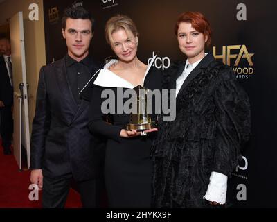 Renee Zellweger, Finn Wittrock et Jessie Buckley à l'édition 23rd des « Hollywood film Awards », qui ont eu lieu à l'hôtel Beverly Hilton le 3 novembre 2019 à Beverly Hills, en Californie. Banque D'Images