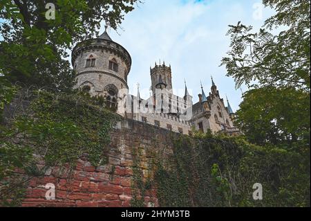 Château de Marienburg construit dans le style néo-gothique à Pattensen, Basse-Saxe, Allemagne Banque D'Images