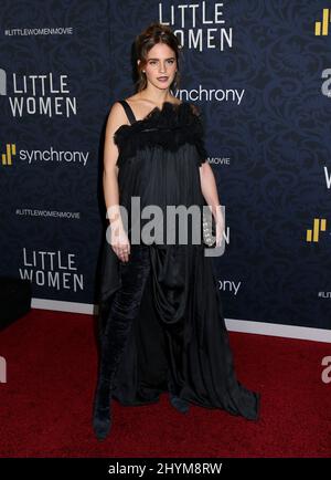 Emma Watson assistant à la première de Little Women à New York Banque D'Images
