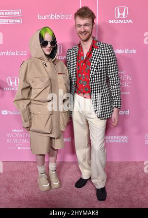 Billie Eilish et Finneas O'Connell assistent à l'événement femmes en musique 2019 de Billboard à Hollywood, Etats-Unis, le jeudi 13 décembre 2019. Banque D'Images