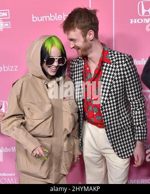 Billie Eilish et Finneas O'Connell assistent à l'événement femmes en musique 2019 de Billboard à Hollywood, Etats-Unis, le jeudi 13 décembre 2019. Banque D'Images
