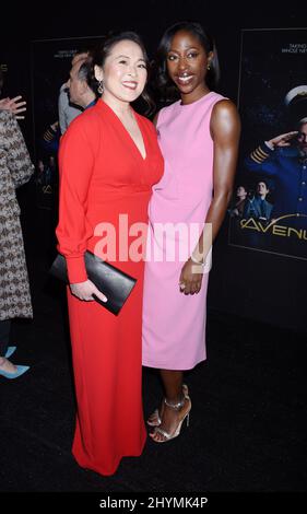 Suzy Nakamura et Nikki Amuka-Bird à la première « Avenue 5 » d'HBO à Los Angeles tenue à Avalon Hollywood Banque D'Images