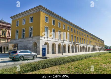 Maison 3, Bureau de l'administration de l'État de Thuringe, Jorge-Semprun-Platz, Weimar, Thuringe, Allemagne Banque D'Images