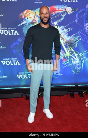 Commune à la première du Cirque du Soleil À VOLTA Los Angeles, tenue au Dodger Stadium le 21 décembre 2019 à Los Angeles, Banque D'Images