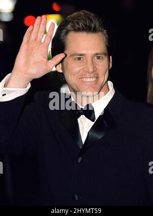 JIM CARREY PARTICIPE À LA PREMIÈRE ROYALE « THE GRINCH » À LONDRES. IMAGE : PRESSE BRITANNIQUE Banque D'Images