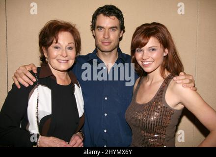 PHOTO DU DOSSIER : l'actrice Marj Dusay est décédée à l'âge de 83 ans le 28 janvier 2020. Déjeuner Marj Dusay, Murray Bartlett et Mandy Bruno Guiding Light Fan Club. Tenue à l'hôtel Marriott Marquis le 6 octobre 2007. Banque D'Images