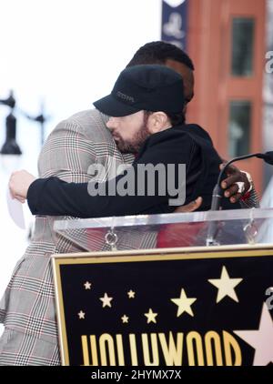 Curtis '50 cent' Jackson et Eminem est rejoints par Eminem lors de sa cérémonie de la star du Hollywood Walk of Fame le 30 janvier 2020 à Hollywood, Californie. Banque D'Images