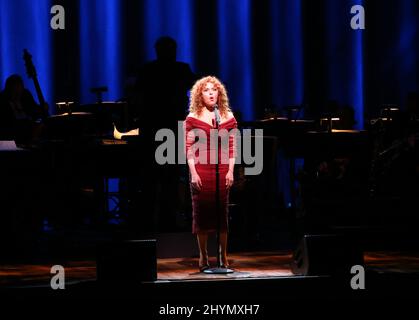 Bernadette Peters se présente à Jerry Herman : une célébration qui a eu lieu au Lunt Fontanne Theatre le 3 février 2020 à New York, aux États-Unis. Banque D'Images