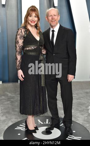 Bryce Dallas Howard et Ron Howard à la Vanity Fair Oscar Party 2020 qui s'est tenue au Wallis Annenberg Center for the Performing Arts le 9 février 2020 à Beverly Hills, CA. Banque D'Images