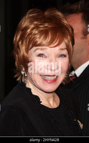 Shirley MacLaine participe à la première de « Deamgirls » à Los Angeles. Photo : presse britannique Banque D'Images