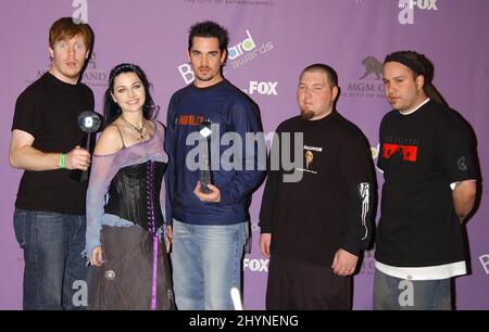 EVANESCENCE PARTICIPE AUX PRIX DE LA MUSIQUE SUR PANNEAU PUBLICITAIRE 2003 À LAS VEGAS. IMAGE : PRESSE BRITANNIQUE Banque D'Images