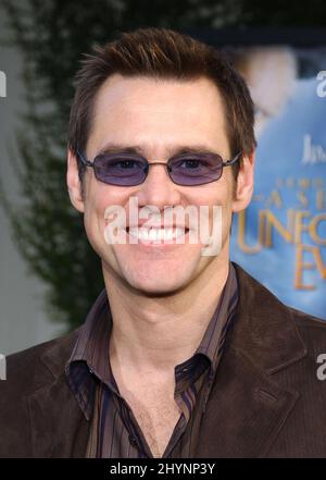 Jim Carrey participe à la première mondiale « Lemony Snicket's A Series of malheureux Events » à Hollywood. Photo : presse britannique Banque D'Images