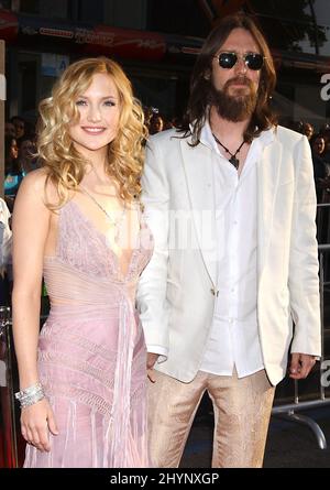 Kate Hudson et Chris Robinson assistent à la première « Raising Helen » à Hollywood. Photo : presse britannique Banque D'Images