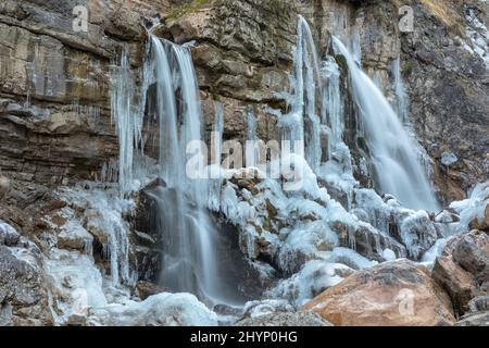 Kuhflucht chute près de Farchant, Garmisch Partenkirchen, en hiver Banque D'Images