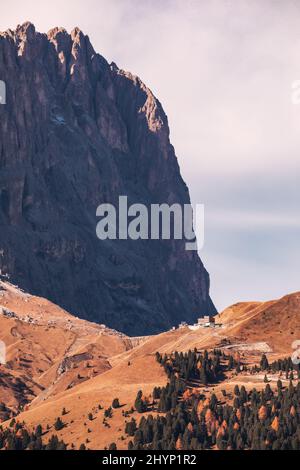 Sella Towers culte dans les Dolomites. Vue pittoresque sur les Dolomites depuis le col de Pordoi, dans la province de trente, en Italie. Banque D'Images