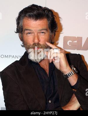 Pierce Brosnan participe à la première Matador de Los Angeles. Photo : presse britannique Banque D'Images