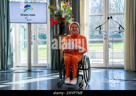 LA HAYE, PAYS-BAS - MARS 15: Chef de mission Esther Vergeer des pays-Bas lors de la cérémonie paralympique des athlètes au Catshuis le 15 mars 2022 à la Haye, pays-Bas (photo de Jeroen Meuwsen/BSR Ageny) NOCNSF Banque D'Images