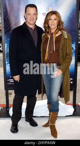 Tom Hanks et Rita Wilson assistent à la première « The Polar Express » à Hollywood. Photo : presse britannique Banque D'Images