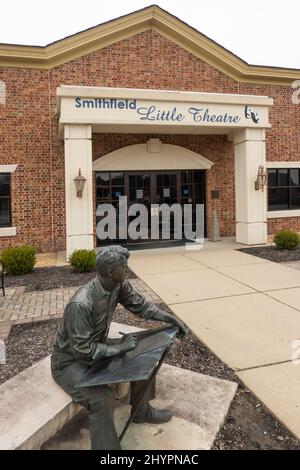 Statue de Robert Frost devant le Smithfield Little Theatre Virginia Banque D'Images