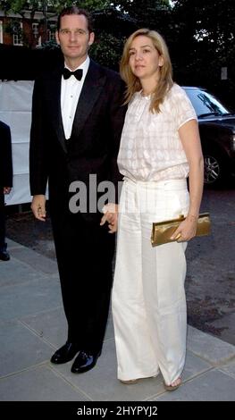 Infanta Cristina d'Espagne et son mari Inaki Urdangarin participent à la fête d'anniversaire 40th du Prince héritier Pavlos de Grèce à Chelsea, Londres. Photo : presse britannique Banque D'Images