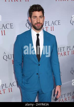 John Krasinski participe à la première Partie II D'Un endroit calme qui s'est tenue à New York, aux États-Unis, le dimanche 8 mars 2020. Banque D'Images