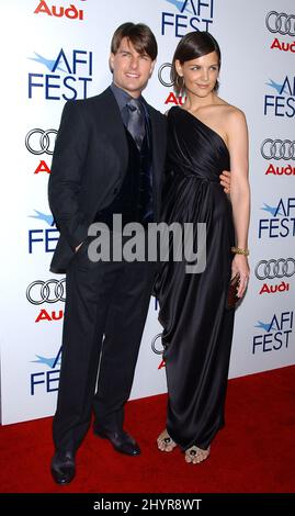 Tom Cruise et Katie Holmes arrivent pour la soirée d'ouverture de l'AFI Fest 2007 Gala Présentation des « Lions pour les agneaux » au Cinerama Dome à Los Angeles, CA. Banque D'Images