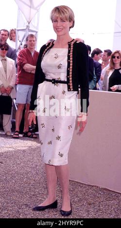 Kim Basinger au Festival de Cannes 1997 qui s'est tenu au Palais des Festivals le 15,1997 mai à Cannes, France. Banque D'Images