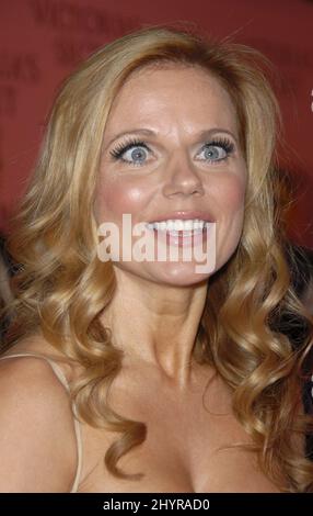 Geri Halliwell arrive au Secret Fashion Show 12th de Victoria, qui s'est tenu au Kodak Theatre à Hollywood, en Californie. Banque D'Images