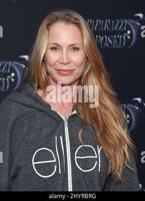 Kathleen Kinmont à la première de tapis rouge de 'Paparazzi X-posed