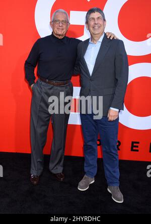 NBCUniversal a évincé Ron Meyer, directeur de studio de longue date, après avoir appris qu'il avait payé de l'argent à l'actrice Charlotte Kirk pour couvrir une vieille affaire aujourd'hui à Los Angeles. Ron Meyer et Jeff Shell à la première « Good Boys » de Los Angeles qui a eu lieu au Regency Village Theatre le 14 août 2019 à Westwood, Californie. Banque D'Images