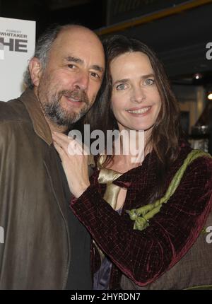 Richard Schiff et Sheila Kelley assistent à la première de « The Air I Breathe » qui s'est tenue aux cinémas ArcLight de Los Angeles. Banque D'Images