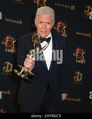 Alex Trebek est décédé à l'âge de 80 ans d'un cancer à Los Angeles, ca. Le 8 novembre 2020 Alex Trebek 46th Prix d'Emmy annuels de jour - salle de presse tenue au Centre civique de Pasadena le 5 mai 2019. / AFF-ÉTATS-UNIS Banque D'Images